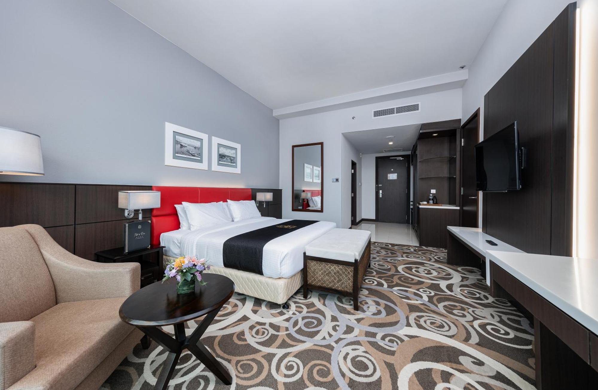 Raia Hotel & Convention Centre Kuching Exterior photo